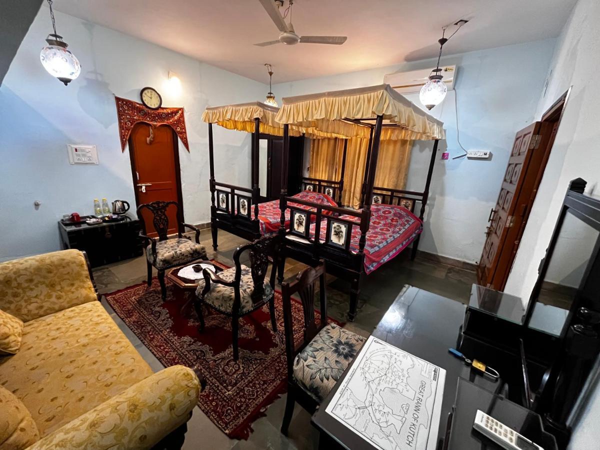 Sharad Baug Homestay Bhuj Eksteriør billede