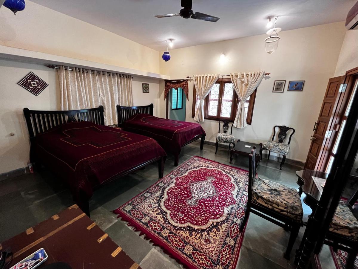 Sharad Baug Homestay Bhuj Eksteriør billede