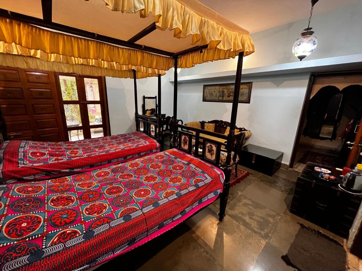 Sharad Baug Homestay Bhuj Eksteriør billede