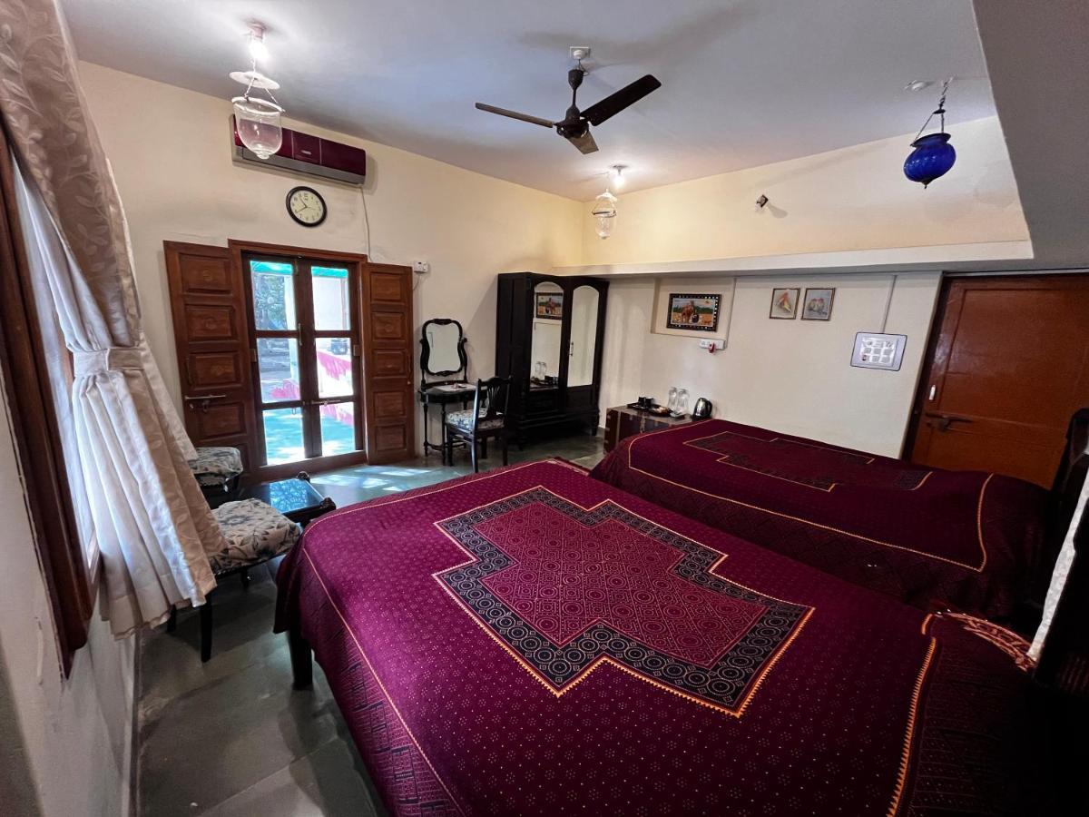 Sharad Baug Homestay Bhuj Eksteriør billede