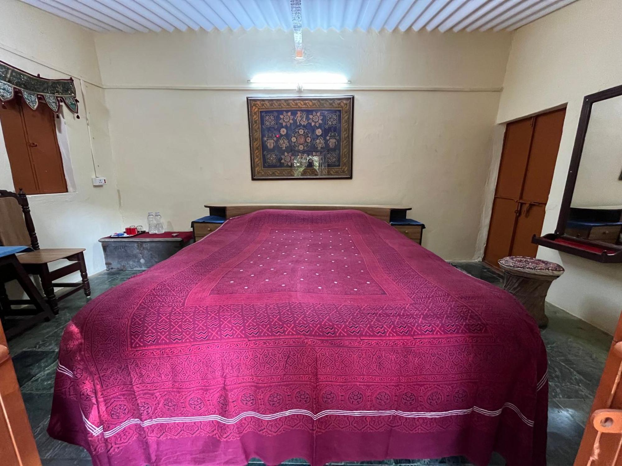 Sharad Baug Homestay Bhuj Eksteriør billede