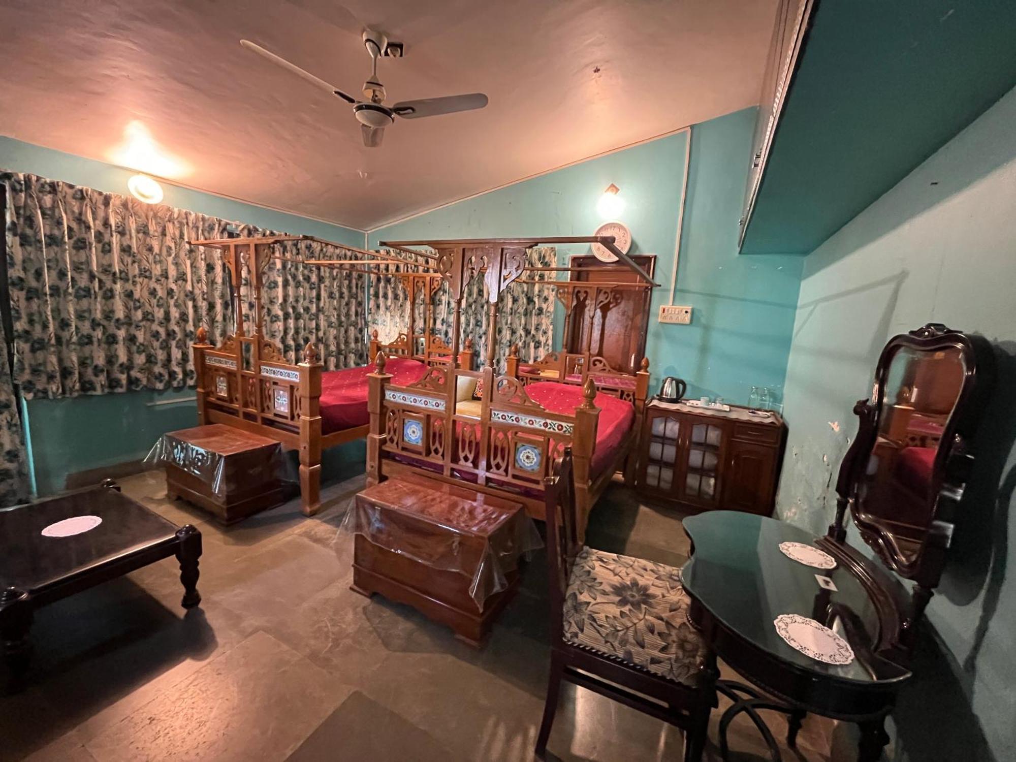 Sharad Baug Homestay Bhuj Eksteriør billede