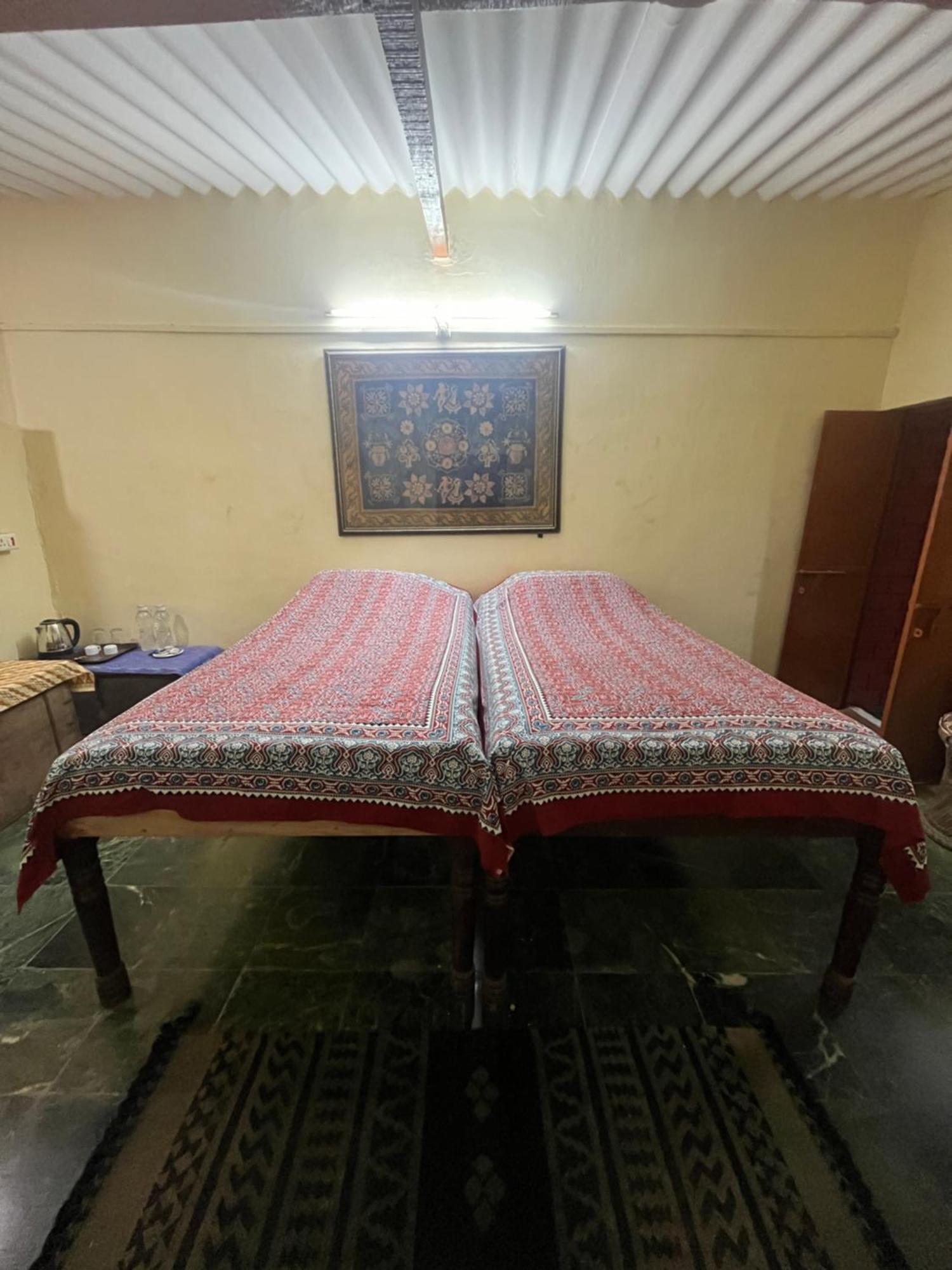 Sharad Baug Homestay Bhuj Eksteriør billede