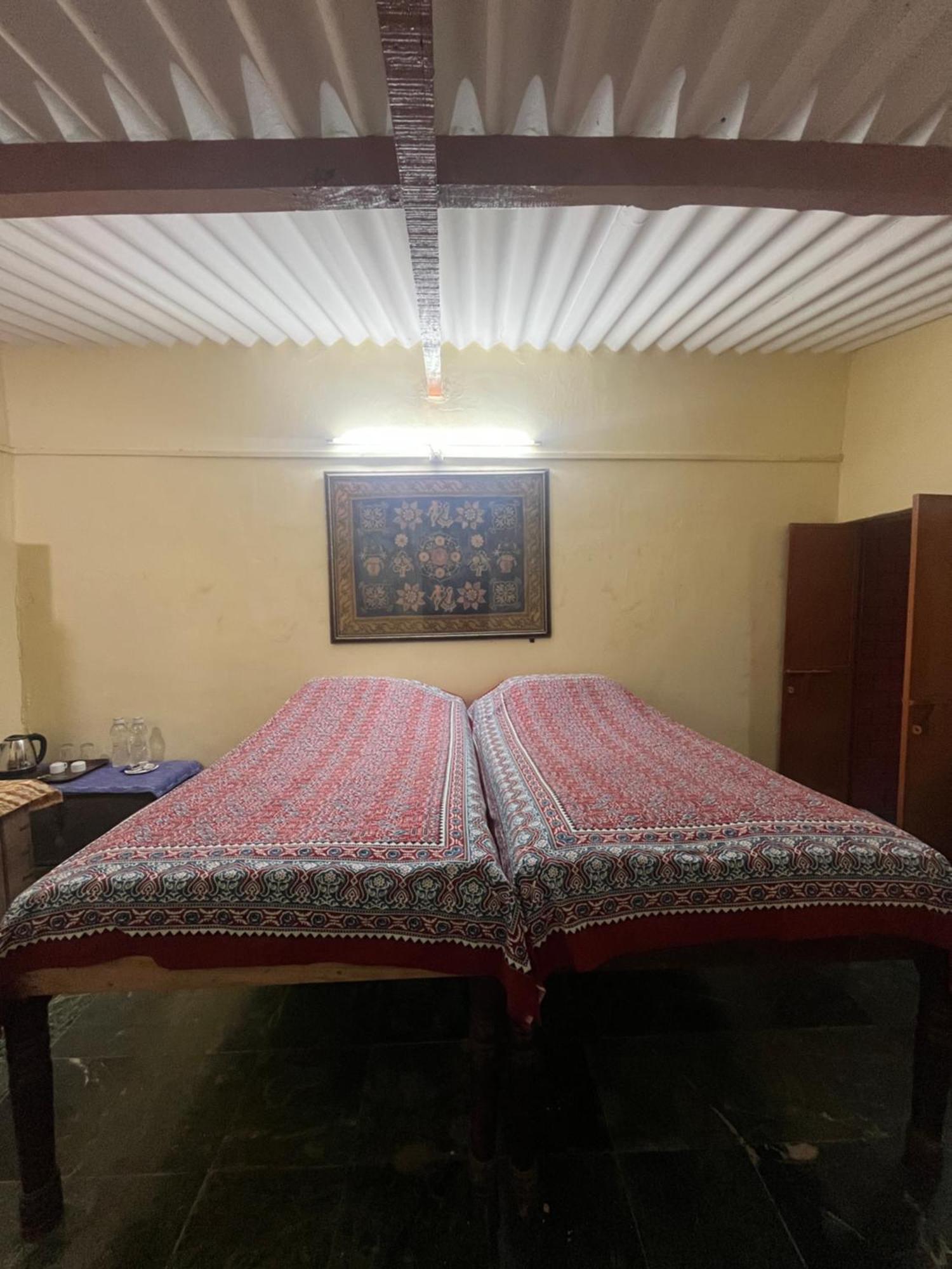 Sharad Baug Homestay Bhuj Eksteriør billede